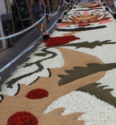 Floristerías y tradición floral de Sitges: el Corpus en junio
