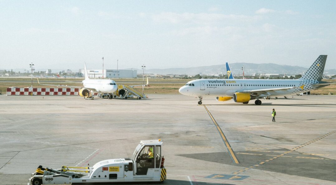 Terminal 1 del aeropuerto de Barcelona-El Prat, de donde salen el autocar Bus Garraf a Sitges y la lanzadera